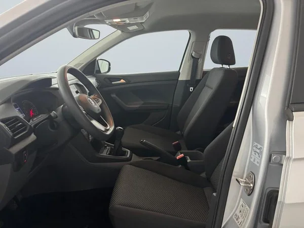 VOLKSWAGEN T-Cross (2020) — foto 2 van 17