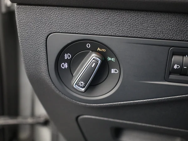 VOLKSWAGEN Tiguan (2017) — foto 10 van 23