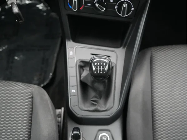 VOLKSWAGEN Polo (2022) — foto 15 van 36