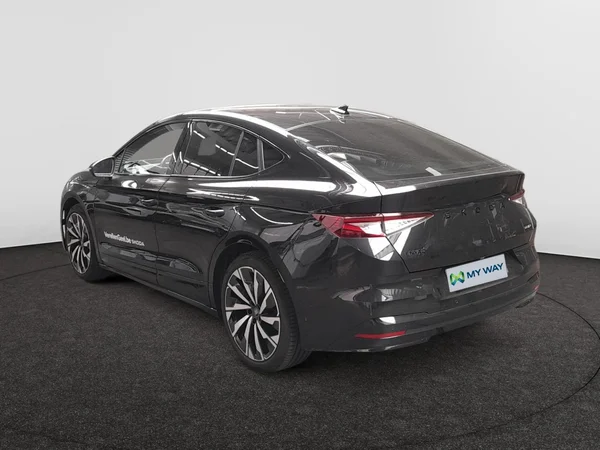 SKODA Enyaq Coupé (2025) — foto 12 van 24