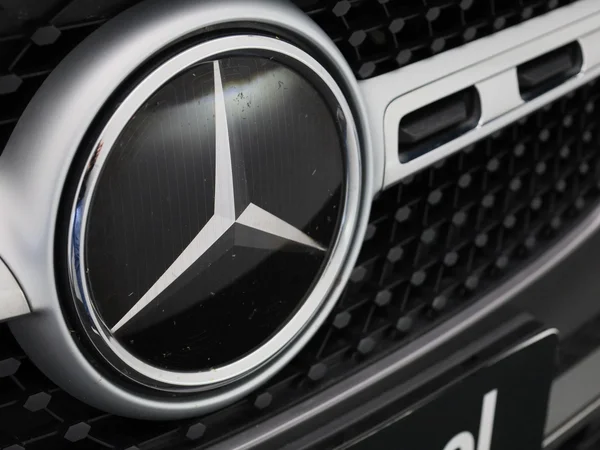 Mercedes-Benz GLA (2022) — foto 31 van 48