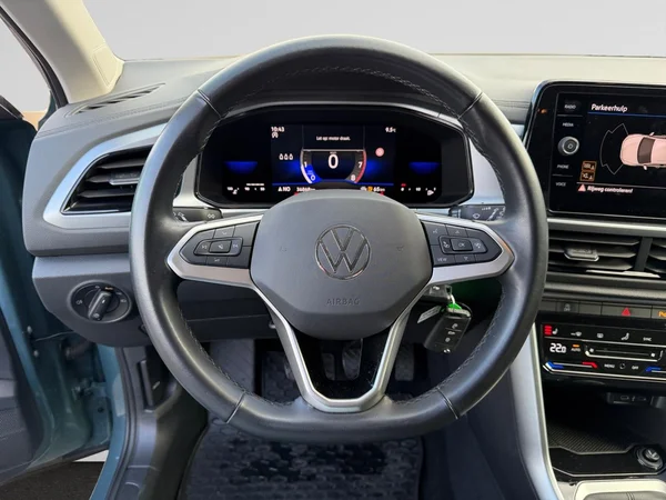 VOLKSWAGEN T-Roc (2022) — foto 7 van 24