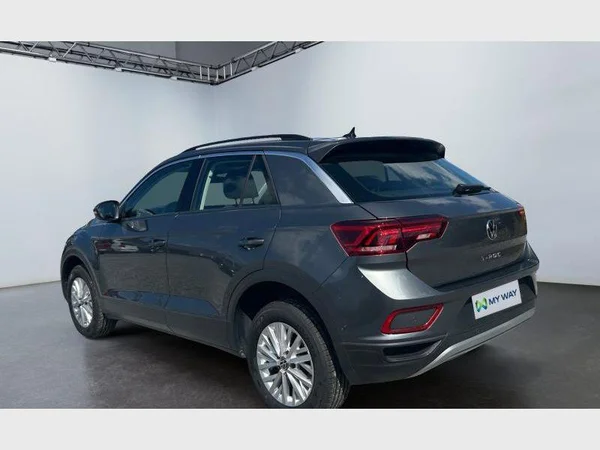 Volkswagen T-Roc (2023) — foto 12 van 29