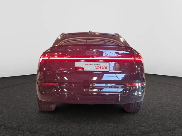 AUDI Q8 e-tron Sportback (2025) — foto 19 van 24