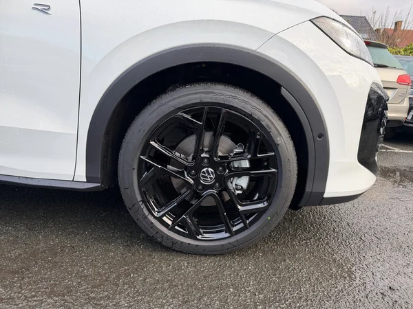 VOLKSWAGEN T-Roc (2026) — foto 18 van 26