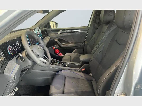 VOLKSWAGEN Tiguan (2026) — foto 27 van 28