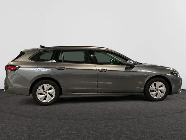 VOLKSWAGEN Passat SW (2024) — foto 21 van 24