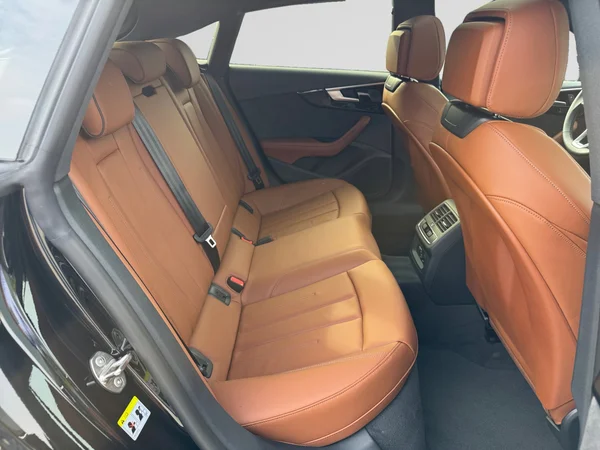 AUDI A5 Sportback (2025) — foto 9 van 24