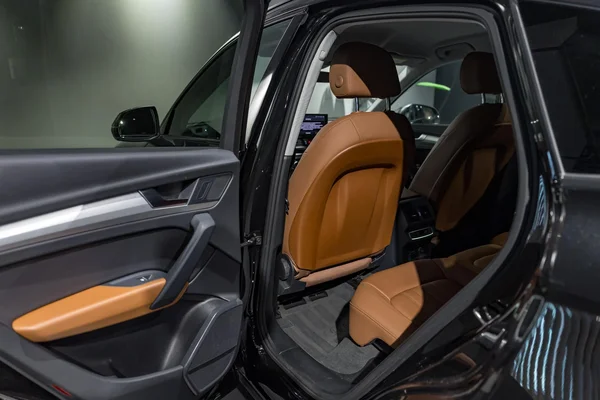 Audi Q5 (2023) — foto 9 van 34
