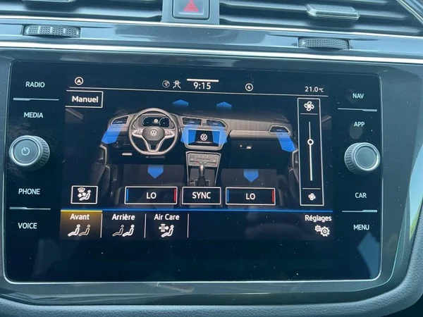 VOLKSWAGEN Tiguan Dsl (2022) — foto 16 van 28