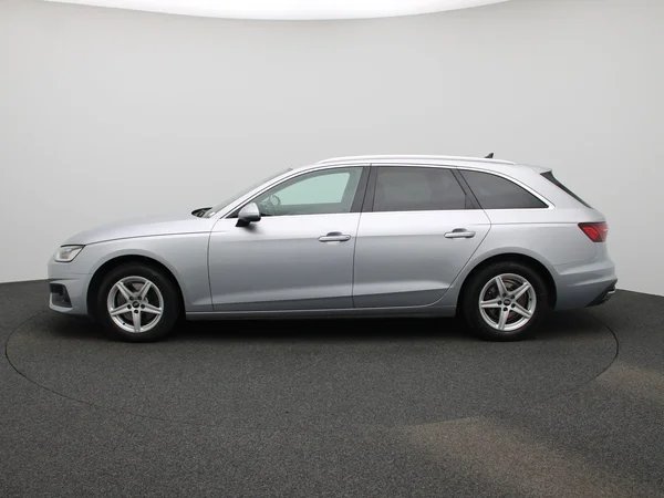 Audi A4 (2023) — foto 34 van 45