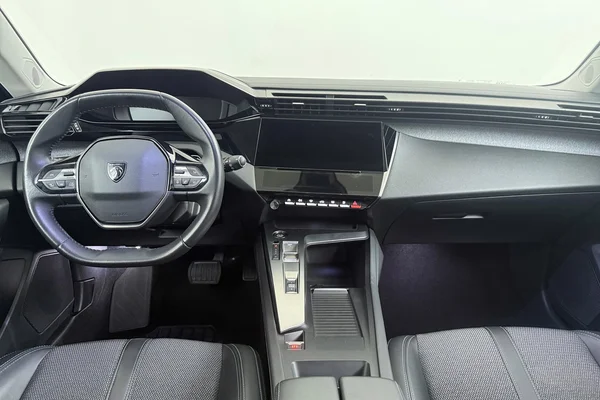 Peugeot 308 (2022) — foto 9 van 29