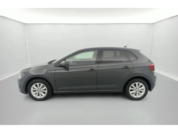 VOLKSWAGEN Polo (2021) — foto 31 van 36