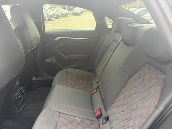 AUDI A3 Sedan (2023) — foto 11 van 20