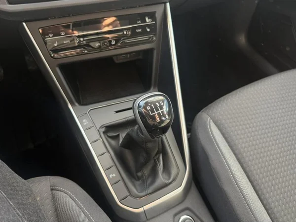 VOLKSWAGEN Taigo (2022) — foto 18 van 25