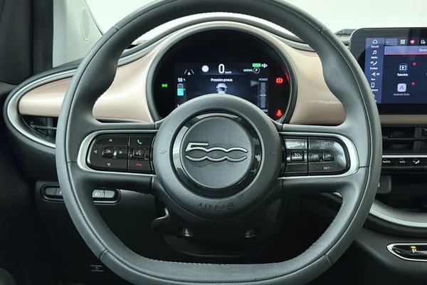 Fiat E-500 (2022) — foto 2 van 17