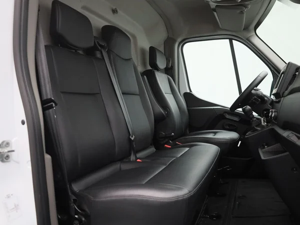 Renault Master (2023) — foto 29 van 40