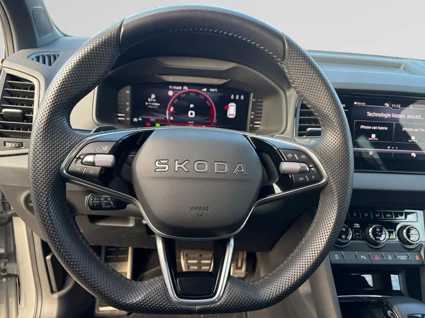 SKODA Karoq (2025) — foto 5 van 24