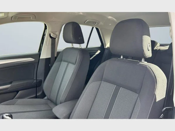 Volkswagen T-Roc (2022) — foto 29 van 29