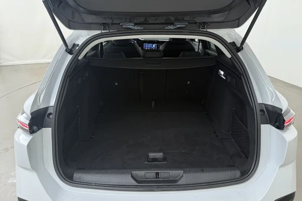 Peugeot 308 SW (2024) — foto 14 van 18