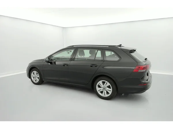 VOLKSWAGEN Golf Variant VIII (2023) — foto 33 van 36