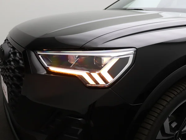 AUDI Q3 Sportback (2024) — foto 14 van 18