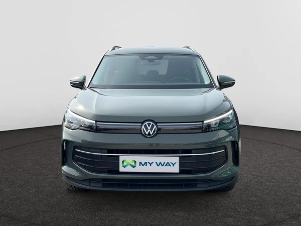 VOLKSWAGEN Tiguan (2024) — foto 5 van 22
