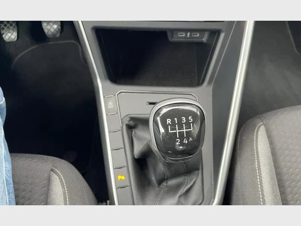 VOLKSWAGEN Taigo (2024) — foto 15 van 25