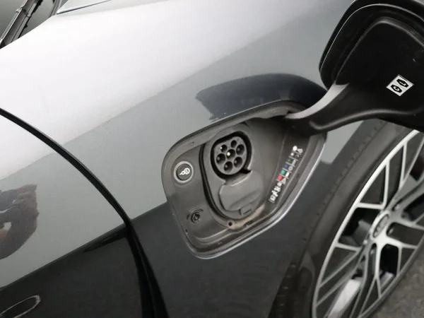 Porsche Taycan (2022) — foto 27 van 38