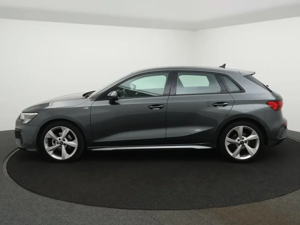 Audi A3 (2024) — foto 16 van 23