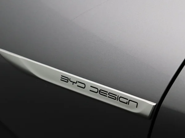 BYD ATTO 3 (2023) — foto 3 van 35