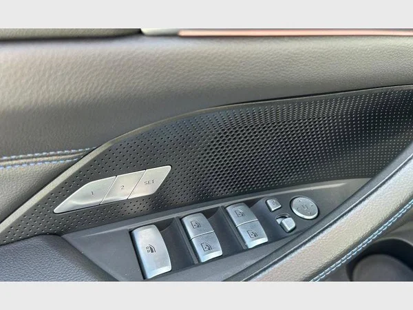 BMW 4 Cabrio (2022) — foto 19 van 29