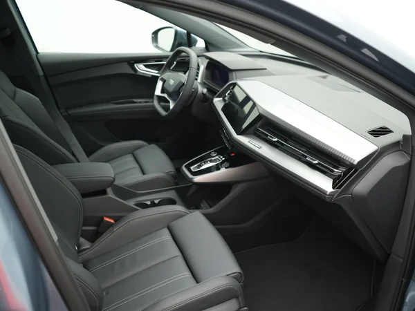 AUDI Q4 e-tron (2025) — foto 11 van 13