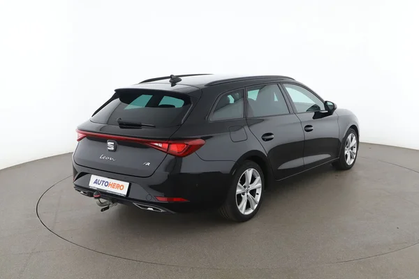 Seat Leon (2023) — foto 12 van 16