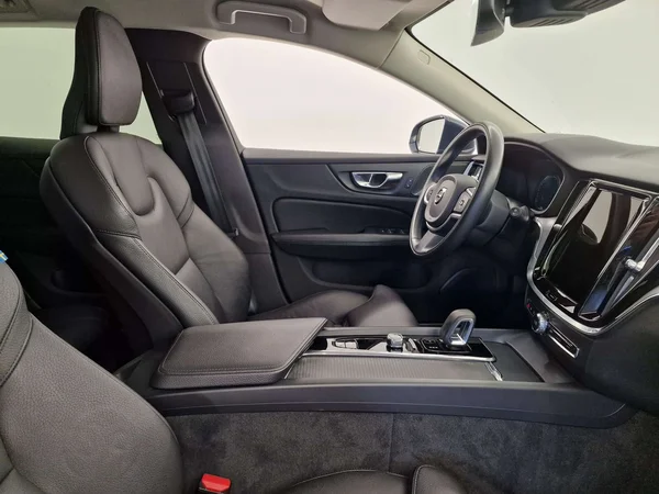 Volvo V60 (2022) — foto 14 van 17
