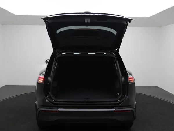 VOLKSWAGEN Tiguan (2025) — foto 4 van 21