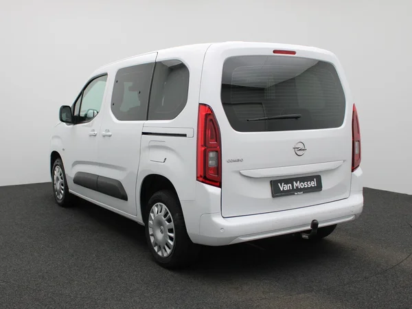 Opel Combo Life (2023) — foto 12 van 38