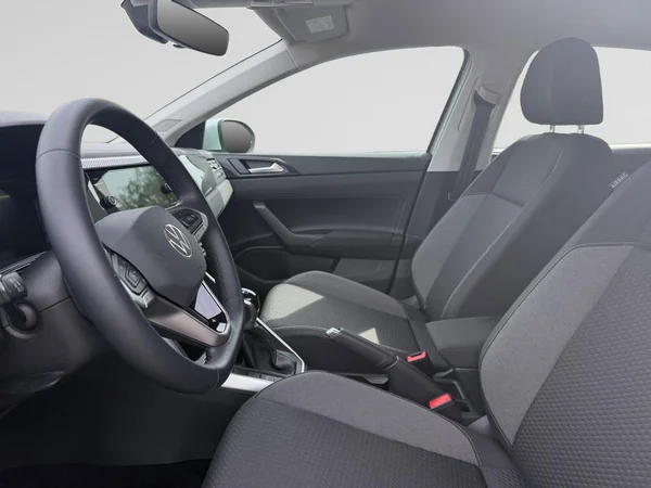 VOLKSWAGEN Taigo (2025) — foto 12 van 17