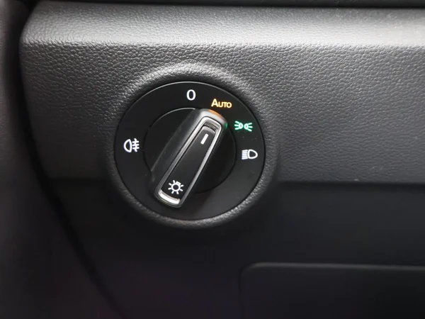 VOLKSWAGEN T-Roc (2023) — foto 16 van 28