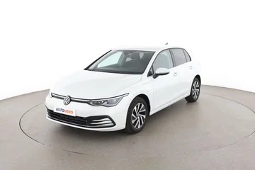 Volkswagen Golf f0dd277a-1f27-4541-8cd4-27492b65b898