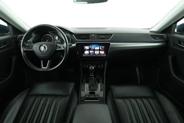 Skoda Superb (2018) — foto 3 van 16