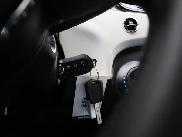 Fiat 500 (2021) — foto 15 van 36