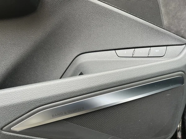 AUDI e-tron (2019) — foto 3 van 24