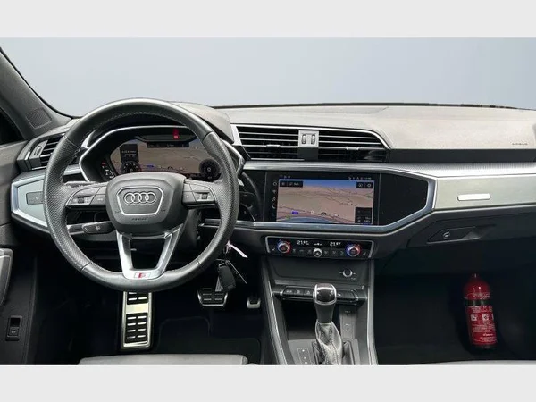 Audi Q3 Sportback (2023) — foto 36 van 37