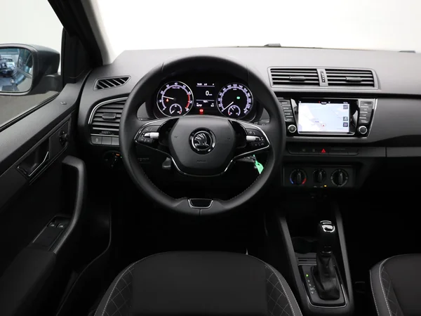 SKODA Fabia Combi (2021) — foto 2 van 20