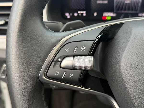 SKODA Kamiq (2024) — foto 9 van 24