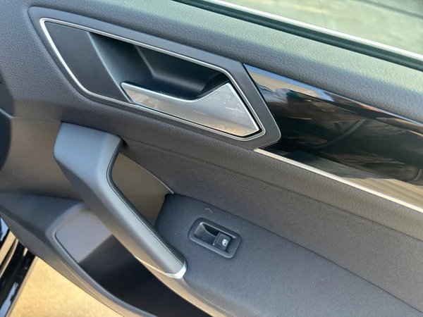 VOLKSWAGEN Touran (2026) — foto 5 van 24