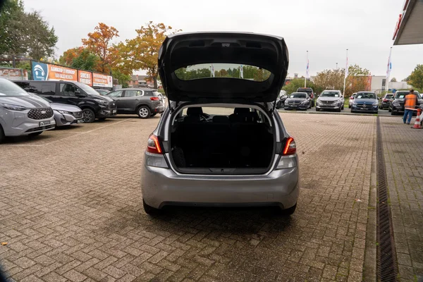 Peugeot 308 (2021) — foto 44 van 64