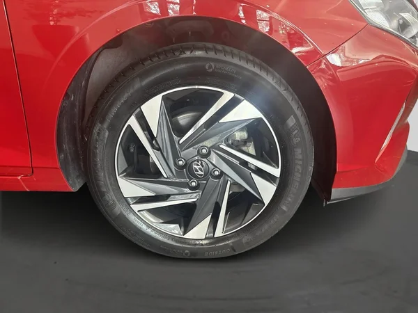 Hyundai i20 (2023) — foto 13 van 16