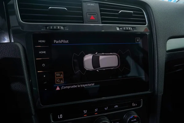 Volkswagen E-Golf (2019) — foto 19 van 75